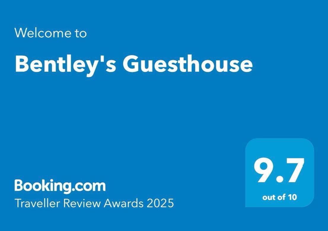 Bentley'S Guesthouse Bloubergstrand Exterior photo